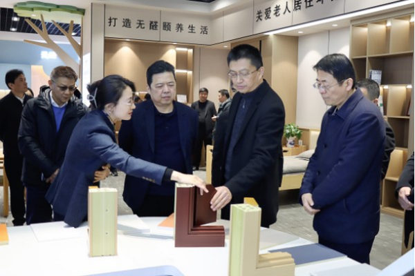 安徽省住房和城鄉(xiāng)建設(shè)廳黨組成員、副廳長(zhǎng)趙新澤到海螺考察調(diào)研 (對(duì)外發(fā)布)(1)710 安徽省住房和城鄉(xiāng)建設(shè)廳黨組成員、副廳長(zhǎng)趙新澤到海螺考察調(diào)研 (對(duì)外發(fā)布)(1)710